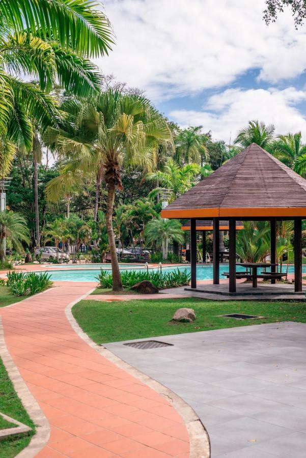 Rimbun Suites & Residences Бандар-Сери-Бегаван Экстерьер фото